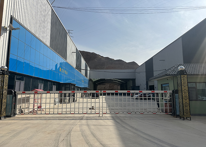 瑷尔达钢化玻璃厂区